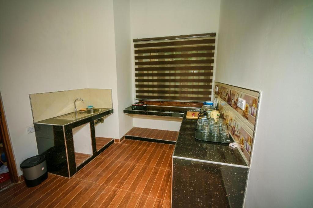 Mount Pleasant Ella Apartment Bagian luar foto