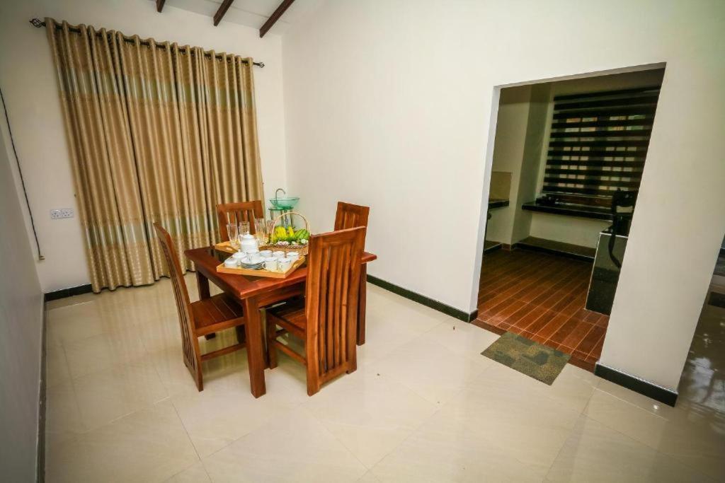 Mount Pleasant Ella Apartment Bagian luar foto